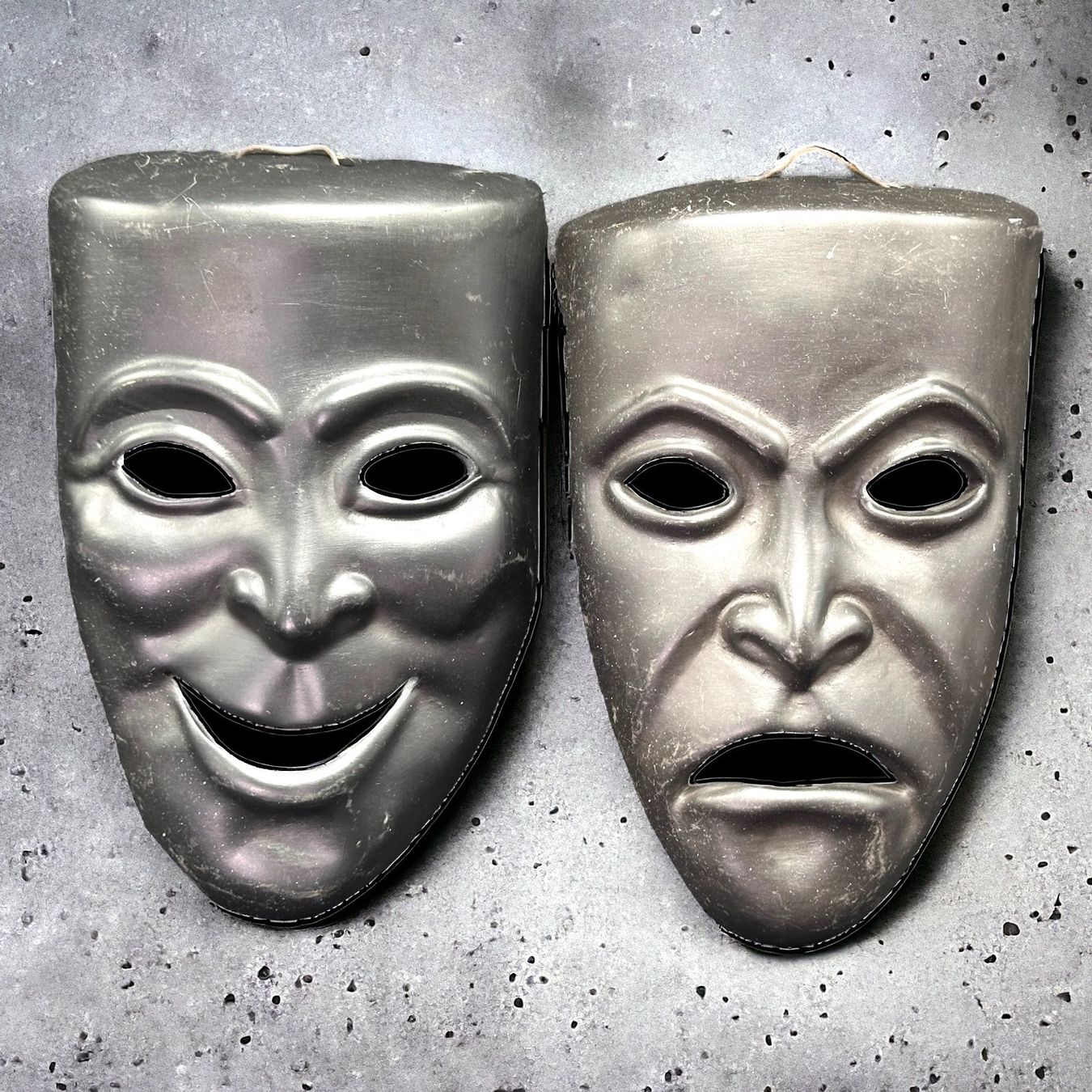 Sculptures & Statues: Sculptures masques de théâtre murales en grès noir – D'occasion à Morges par vintix