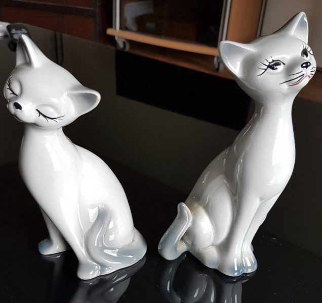 Statuette: 2 schöne Porzellan Katzen – Usato da Giswil venduto da online-Brockenhaus 1