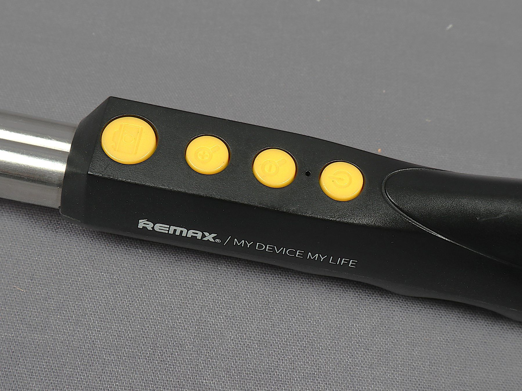 Halterungen: REMAX Selfie Stick Black – Gebraucht aus Steinen von Restwert_Steinen 4