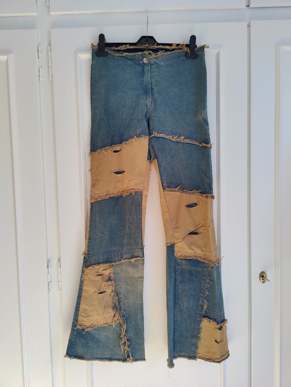 Jeans: Y2K Distressed Patchwork Flared Jeans Stretchy – D'occasion à La Tour-de-Peilz par dAutrefois 5