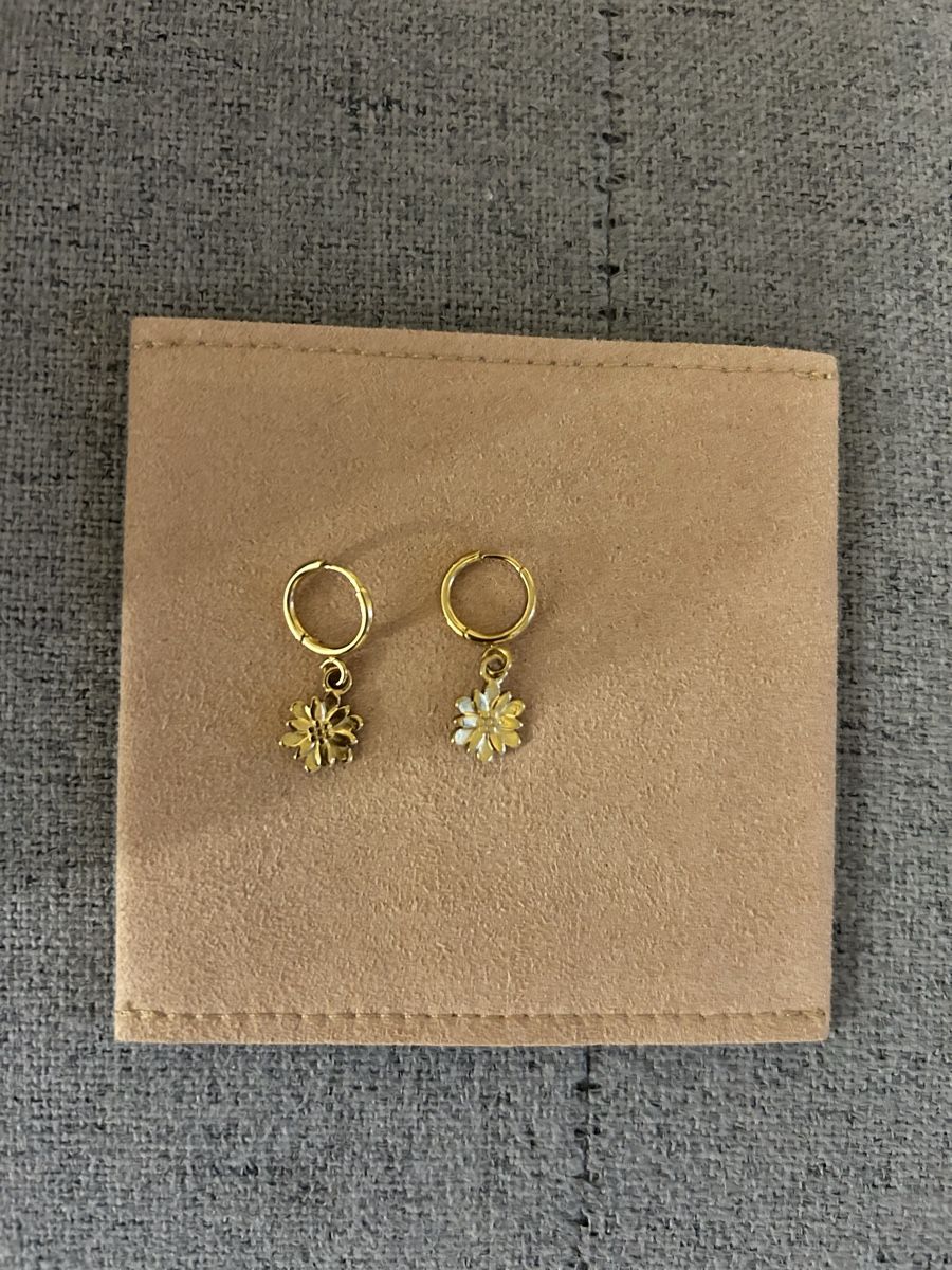 Ohrringe & -stecker: Boucles d’oreille – Gebraucht aus Lausanne von naranjo
