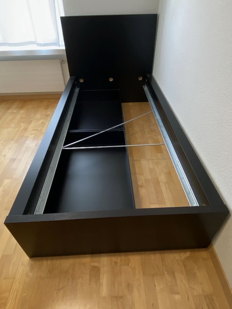 Ikea Letti: IKEA MALM 90x200 Bett mit Schuhbladen – Usato da Oberrieden venduto da Candystorerocks