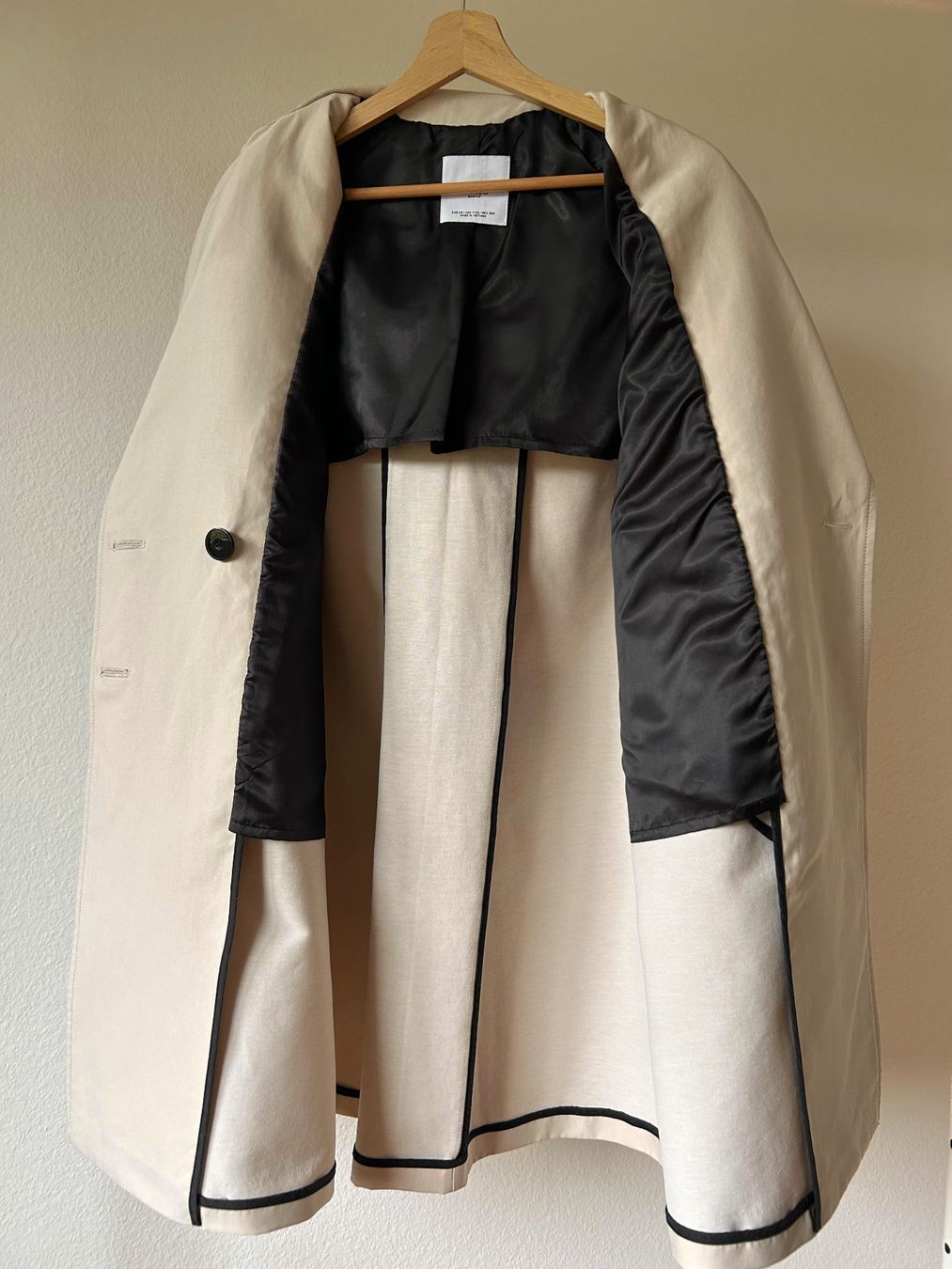 Mango Cappotti: Mango trench coat – Usato da Zürich venduto da _nathalie_ 2