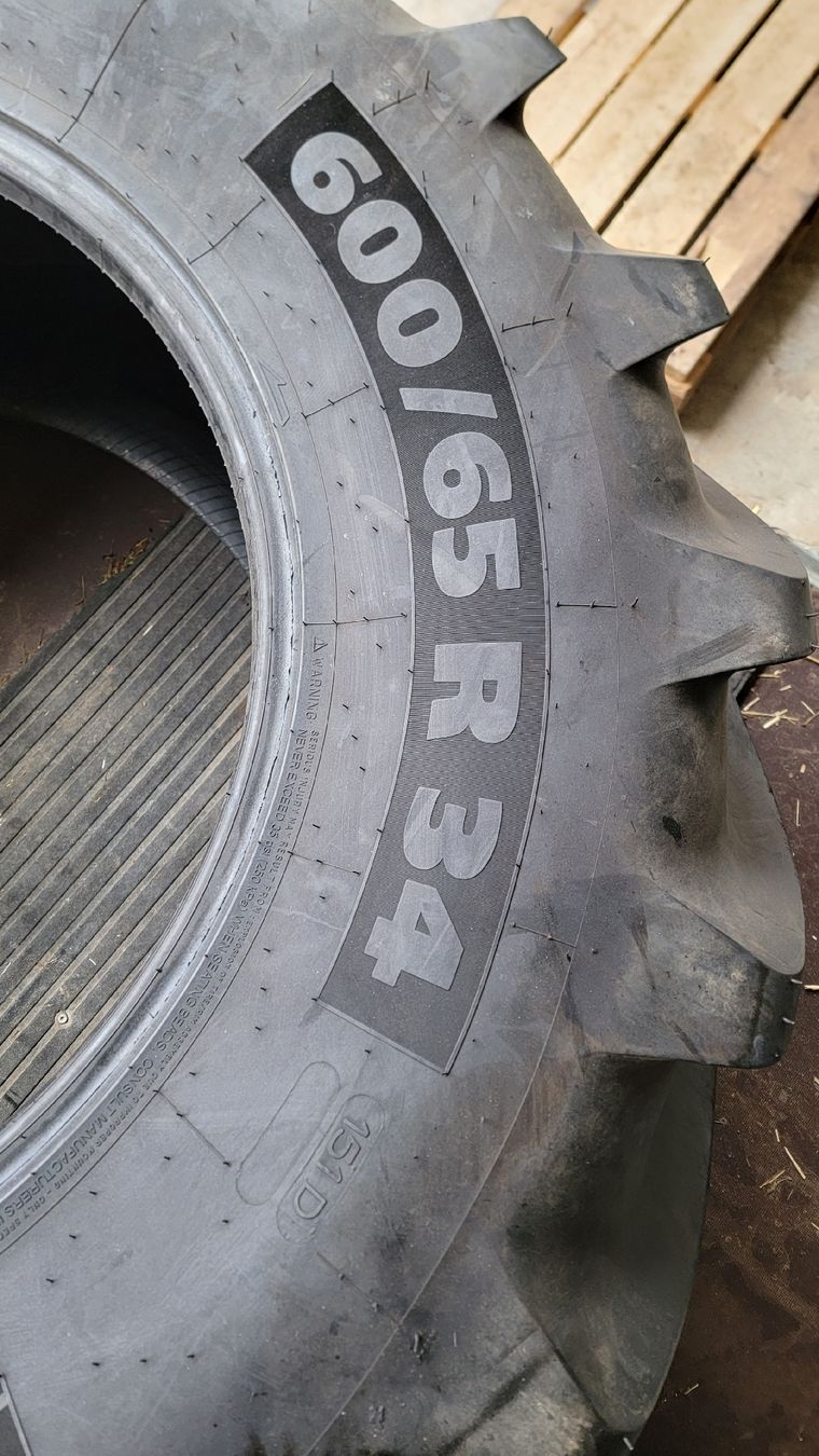 Trattori: Michelin Traktor Reifen 600/65R34 – Usato da Herisau venduto da ret_sgx7 2
