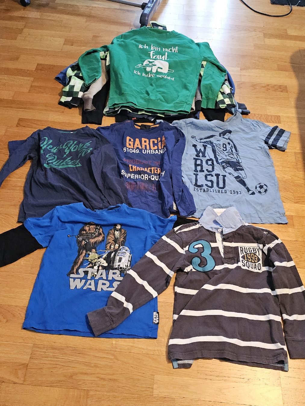 Lotti & Set di vestiti: 8 Pullover + 5 Shirts gr 152 – Usato da Birmensdorf ZH venduto da eva_9hvs