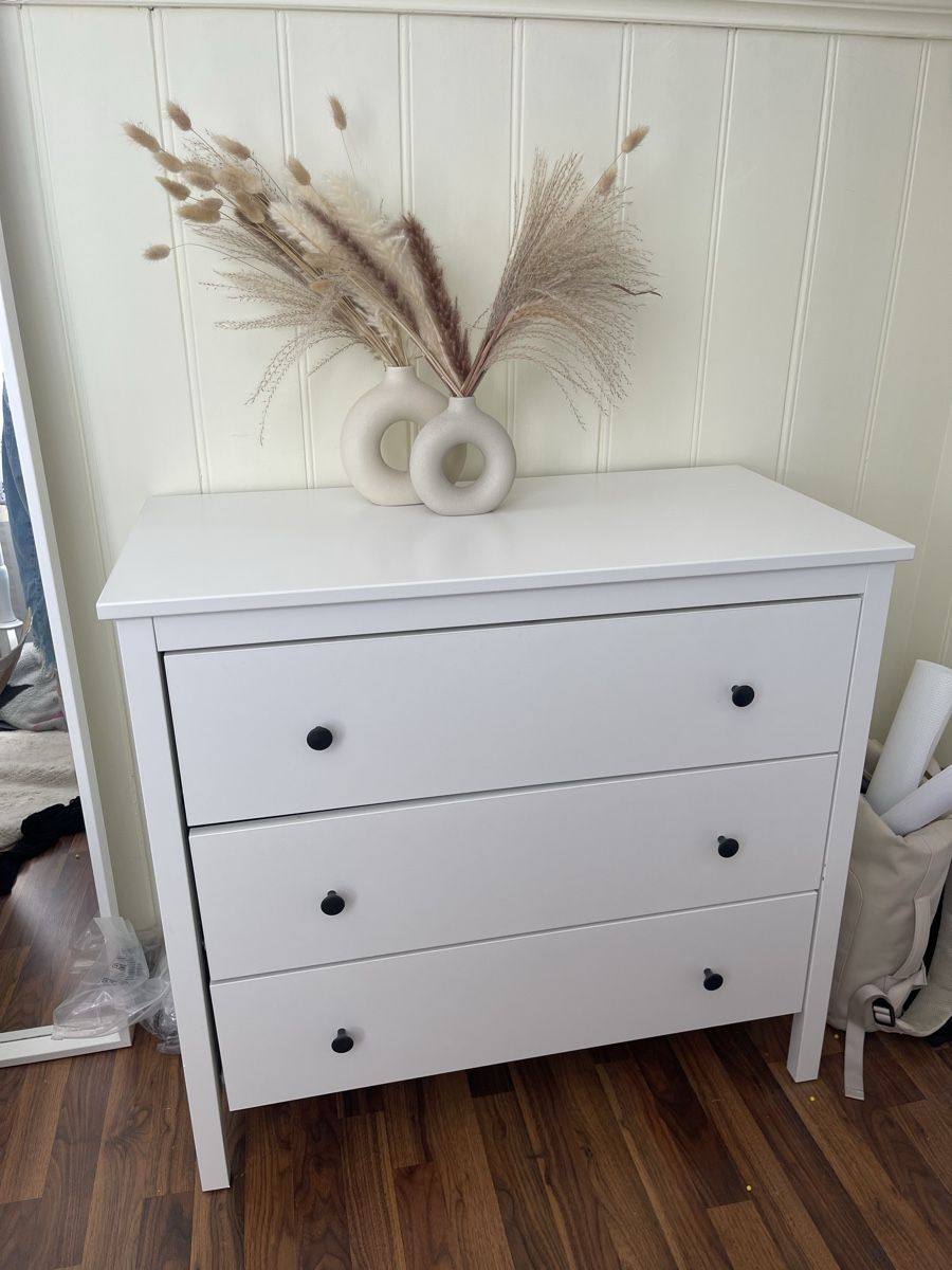 Cassettiere: Hemnes IKEA Weiss Kommode mit 3 Schüben, TOP Zustand – Usato da Bazenheid venduto da tab_w525