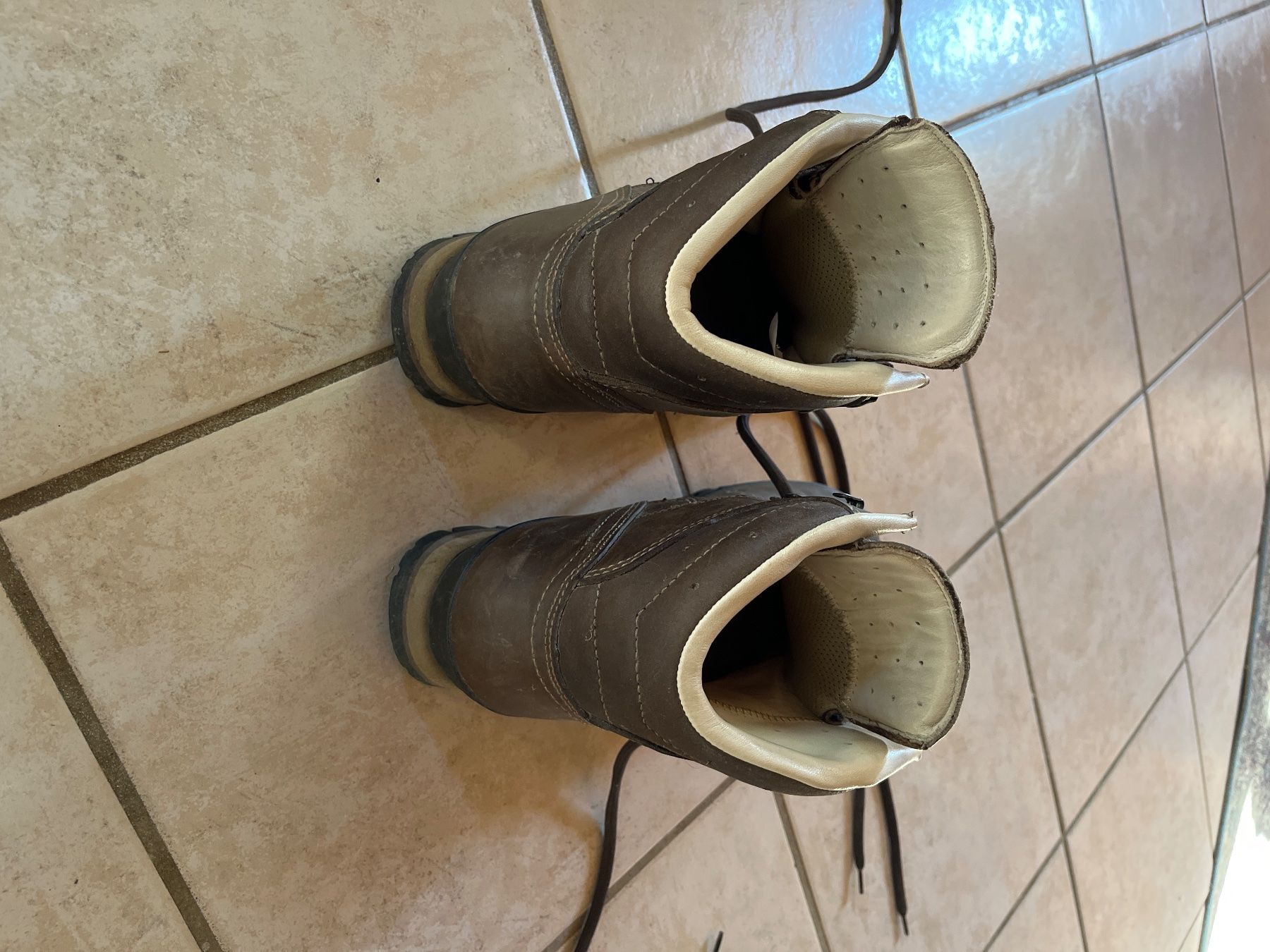 Meindl Scarpe da uomo: Meindl taille 42 – Usato da Château d'Oex venduto da cla_7tch 1