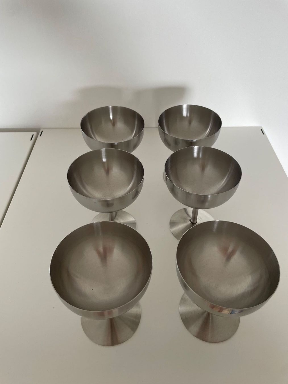 Set di piatti: 6x Silberne Becher – Usato da Basel venduto da schnudibu 1