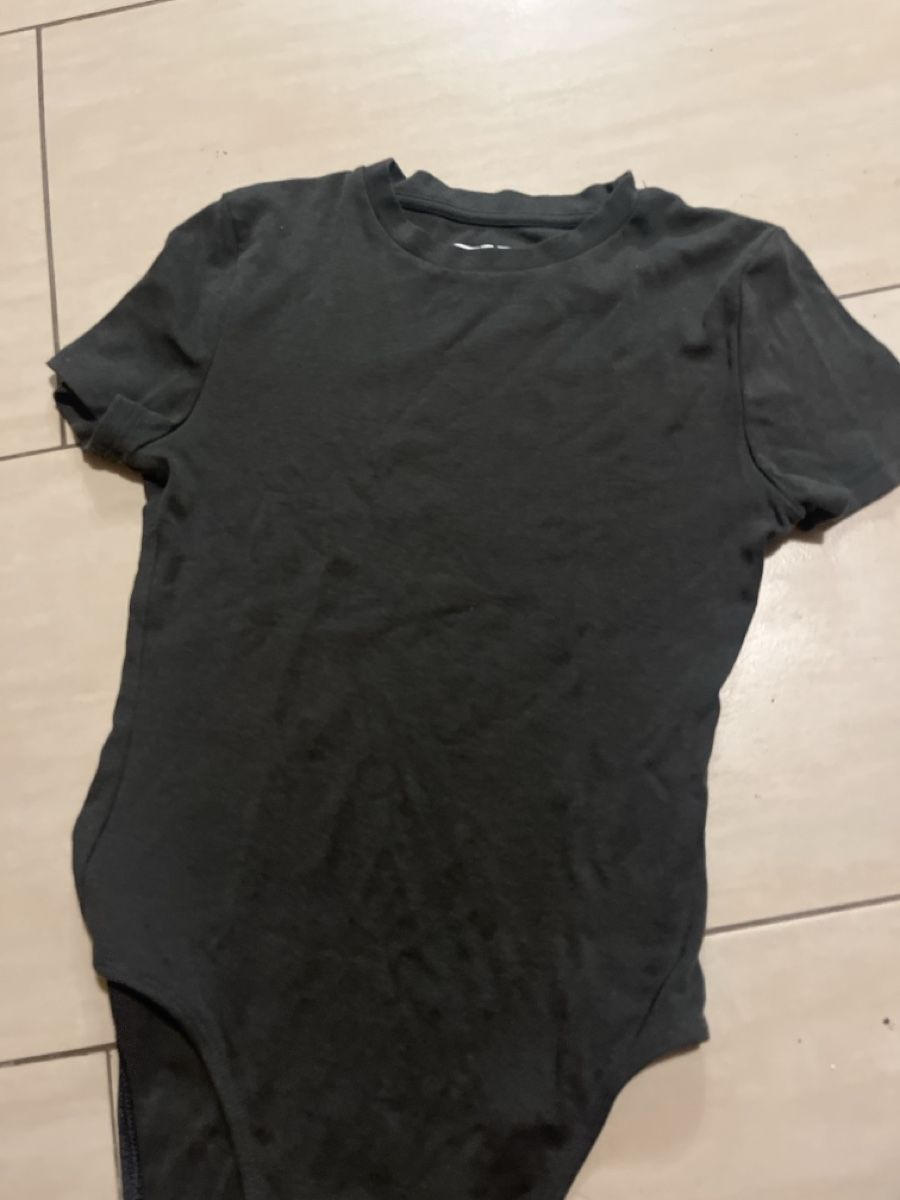 Tally Weijl T-shirt: body kaki – Usato da Icogne venduto da Molfo 1