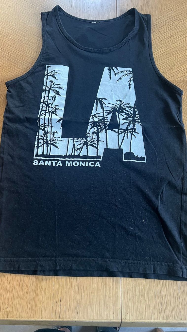 Top: Schwarzes Tanktop  mit "LA Santa Monica" M – Usato da Schübelbach venduto da Dolly990_2