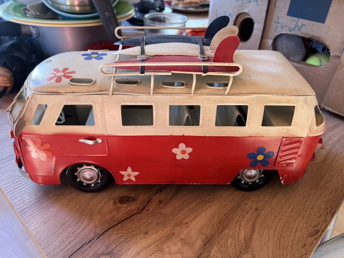 Modellautos: VW-Bus Hippie Retro-Style mit Surfbrett mit Grappa Barolo – Neu (gemäss Beschreibung) aus Kallnach von luk_9tdh 2