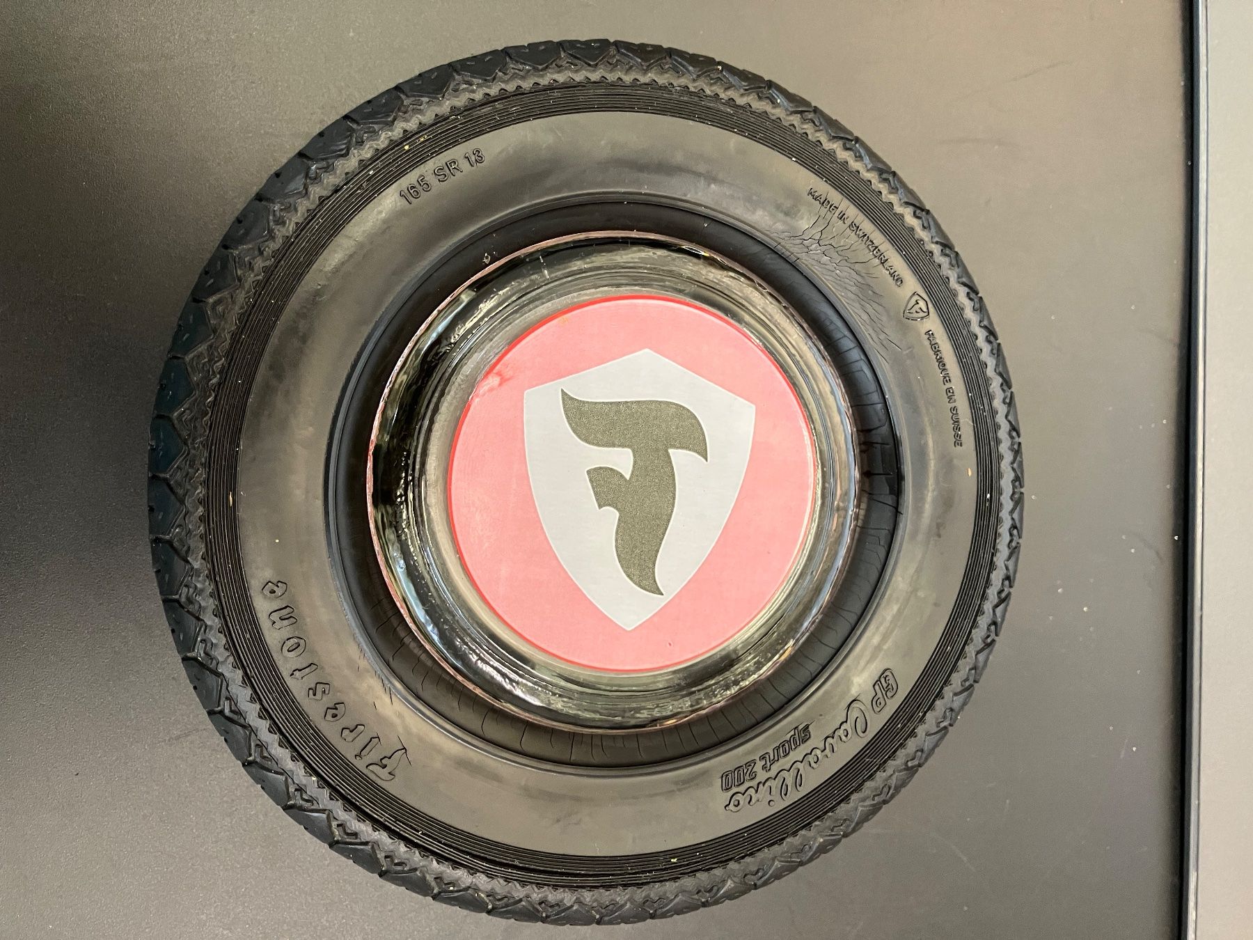 Firestone Portacenere: Firestone Reifen Aschenbecher 14.5cm – Usato da Aarburg venduto da Wendepunkt_Fundgrube 4