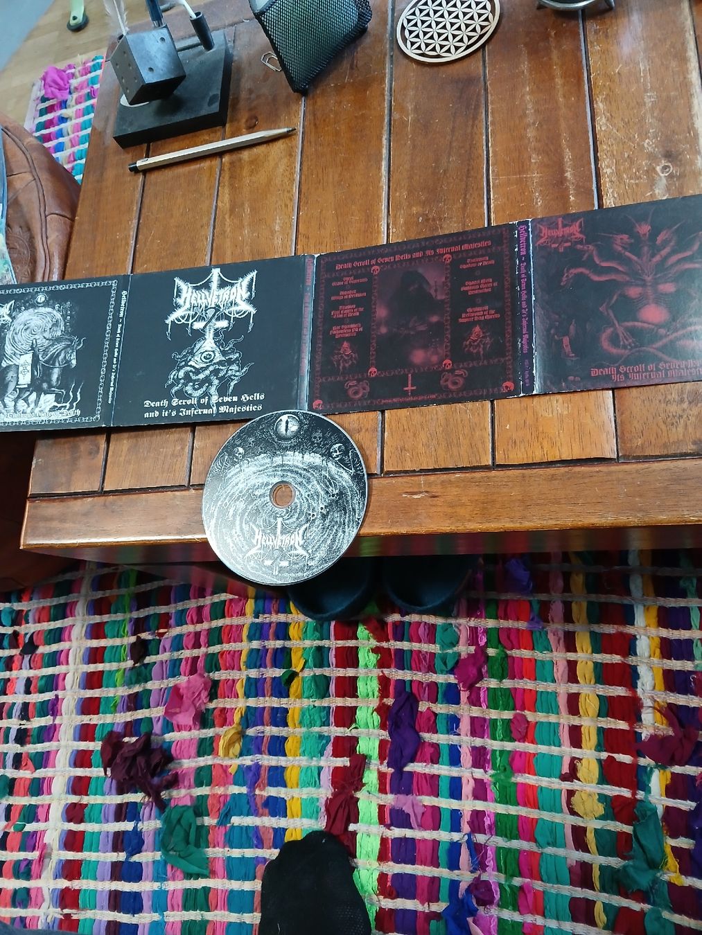 CD: hellvetron- death scroll...(digi) – Usato da St-Cergue venduto da VeganWarrior