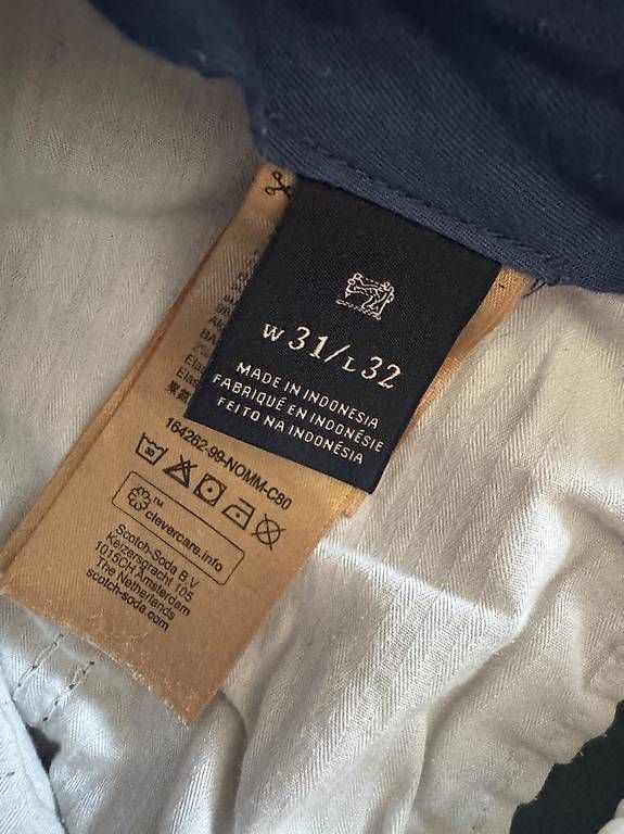 Pantaloni: Scotch & Soda Chino – Usato da Zürich venduto da _nushy 2