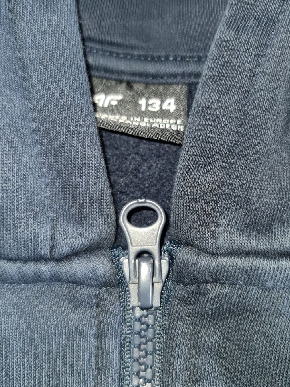 Maglioni & Felpe: Kapuzenpullover Grösse 134, dunkelblau – Nuovo (secondo la descrizione) da Lengnau BE venduto da Spahrtakus 1