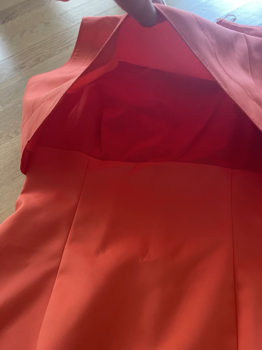 Hugo Boss Vestiti: Kleid Elegantes Hugo Boss Kleid Grösse 36 – Usato da Rüschlikon venduto da leo_mwz2 2