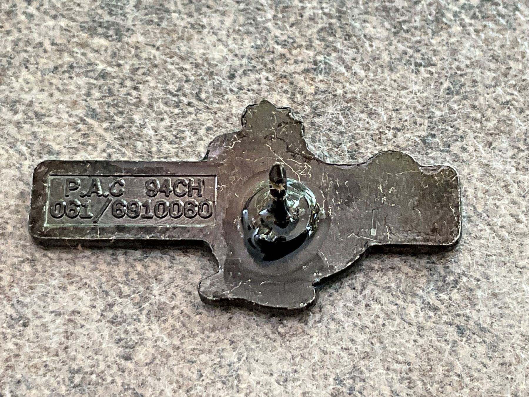 Placchette & Badge: 1 Pin Radio Basilisk – Usato da Basel venduto da Genie2 1