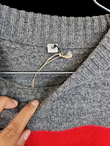 Maglioni & Felpe: Vintage Grafik Wollmischpullover - Grau/Rot - Größe M – Usato da Zug venduto da vinokilo 4
