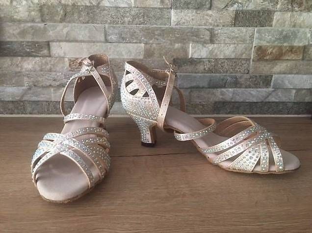 Damenschuhe: Chaussures de danse pointure 39 neuves – Gebraucht aus Bramois von rey_xy87