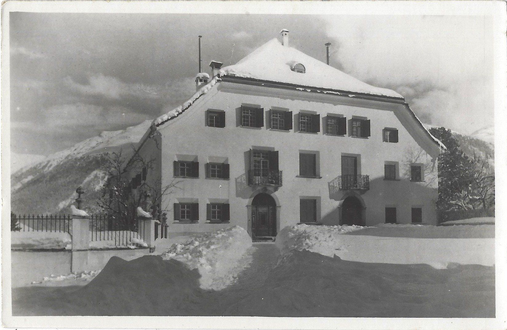Ansichtskarten: Samedan,  Chesa  Planta  im  Winter – Gebraucht aus Bütschwil von Jackson1A