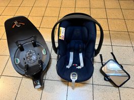Cybex Cloud Z i-size infant car seat with isofix base
