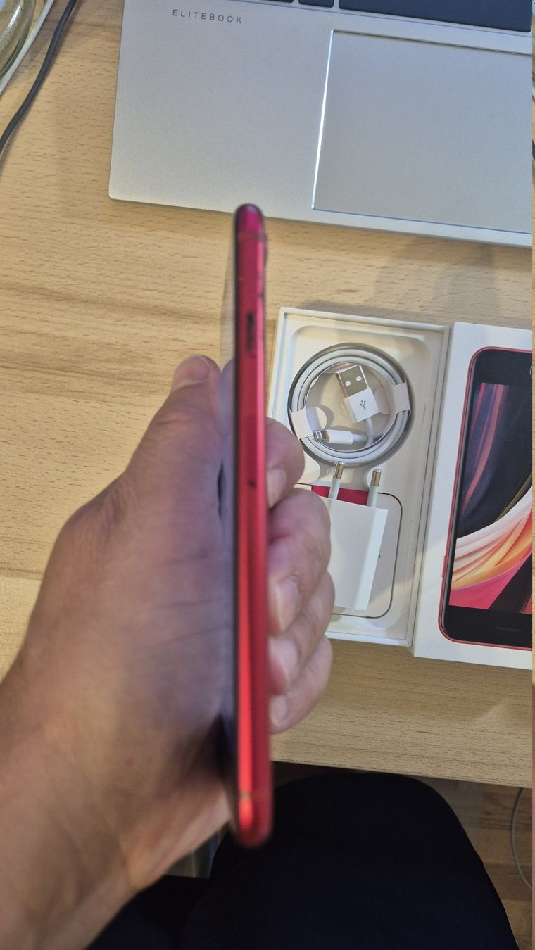 Apple Telefoni cellulari / Smartphones: iPhone SE 2020 64GB Red 3031 – Usato da Münchenbuchsee venduto da MV_Solutions 6