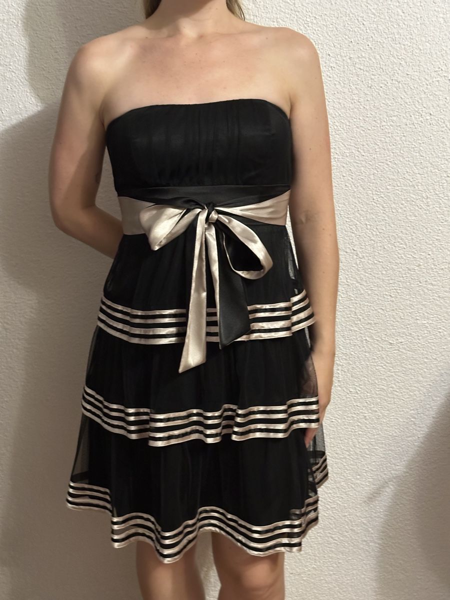 Kleider: Kleid schwarz Grösse 38 – Gebraucht aus Schellenberg von Naemi 1