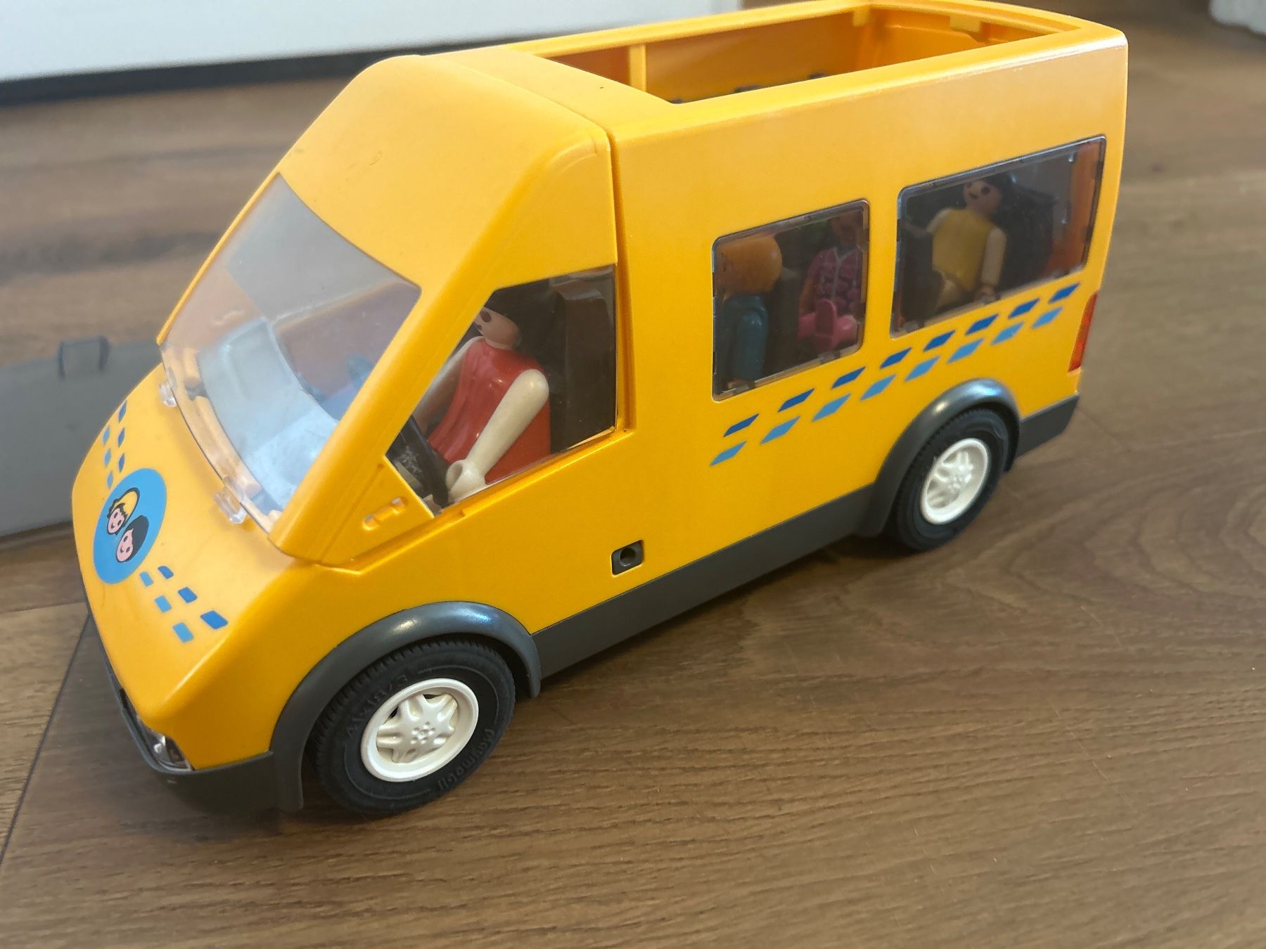 Playmobil Giocattoli: Playmobil 6866 Schulbus Versand möglich – Usato da Regensdorf venduto da Spyke55 6