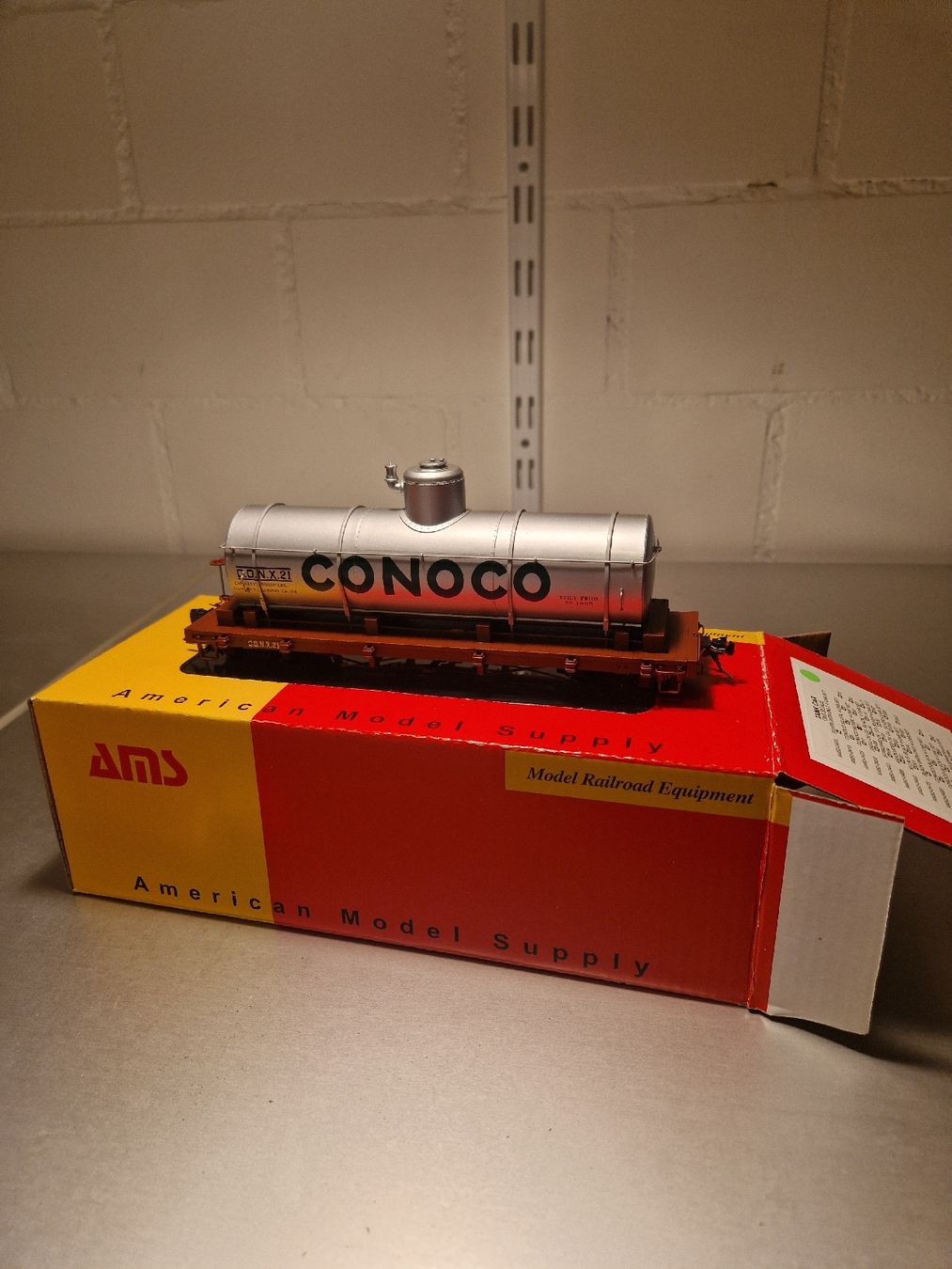 Modelleisenbahnen: Conoco Tank Car, AMS On3 Scale, Silver #21 – Neu (gemäss Beschreibung) aus Winterthur von sac_txw5