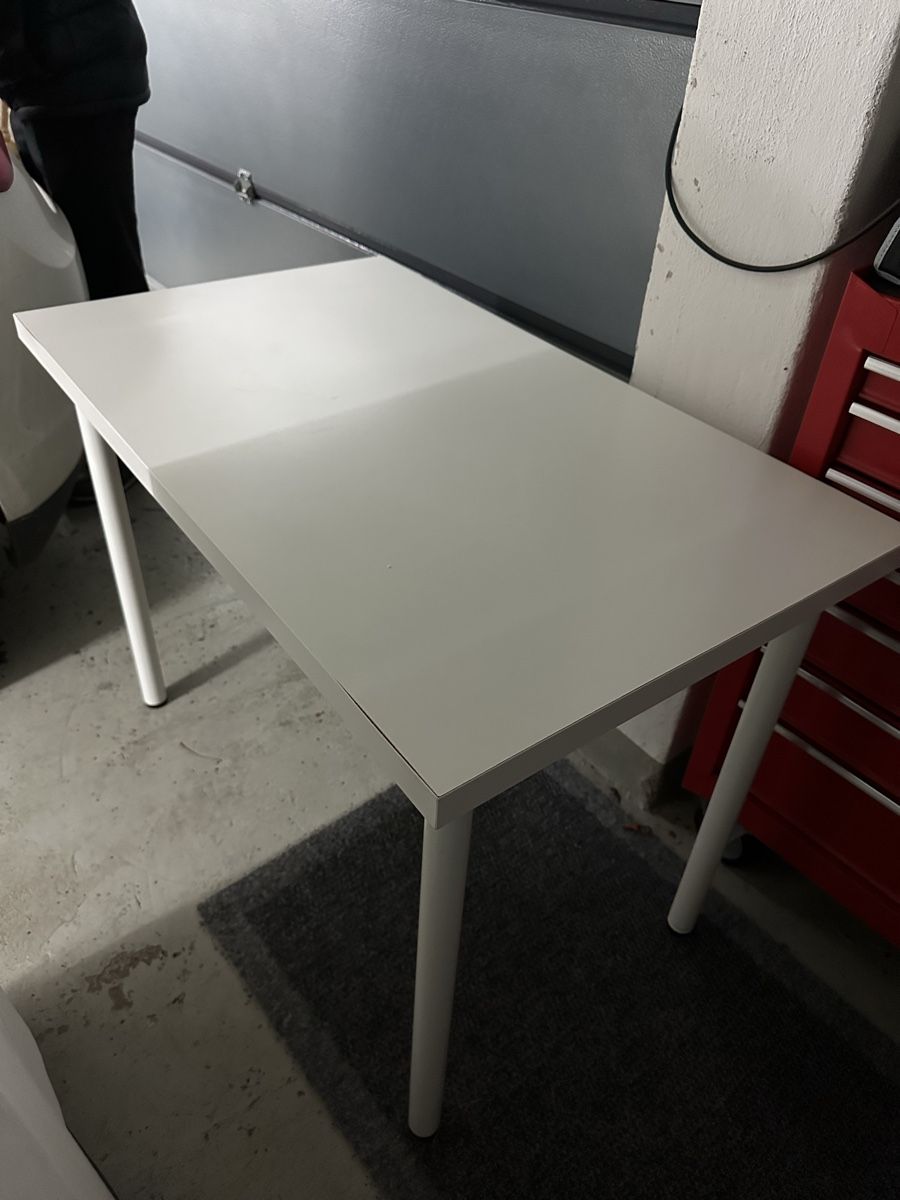 Ikea Scrivanie: Ikea Schreibtisch, weiss, 100x60 cm – Usato da Dübendorf venduto da mic_lj8g