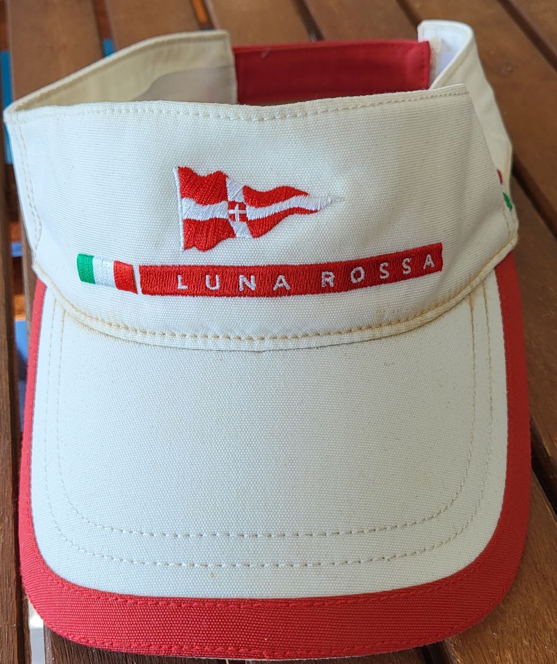 Prada Copricapi, berretti & cappellini: Prada Luna Rossa Cap/Vizor – Usato da Unterseen venduto da rej_lnk9 1