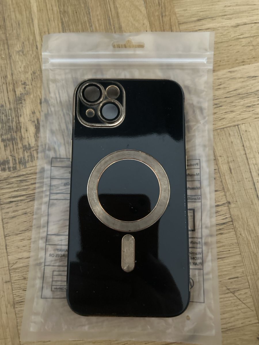 Cover & Protezioni schermo: Iphon 14 oder 15 plus Hülle – Usato da Dulliken venduto da Lindt.1845