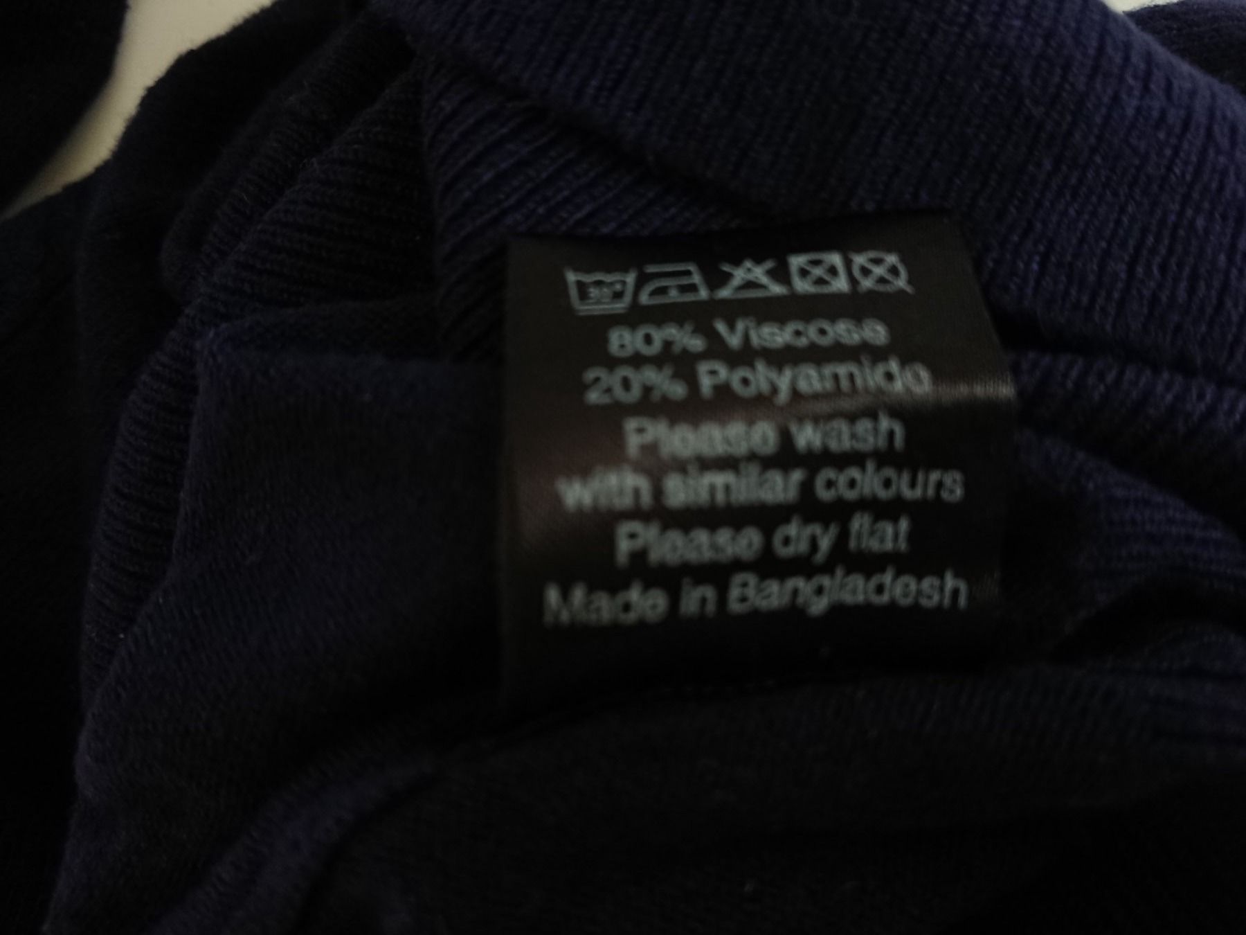 Zebra Maglioni & Felpe: Rollkragenpullover Zebra Gr. S Dunkelblau – Usato da Hallau venduto da CHACLA 4