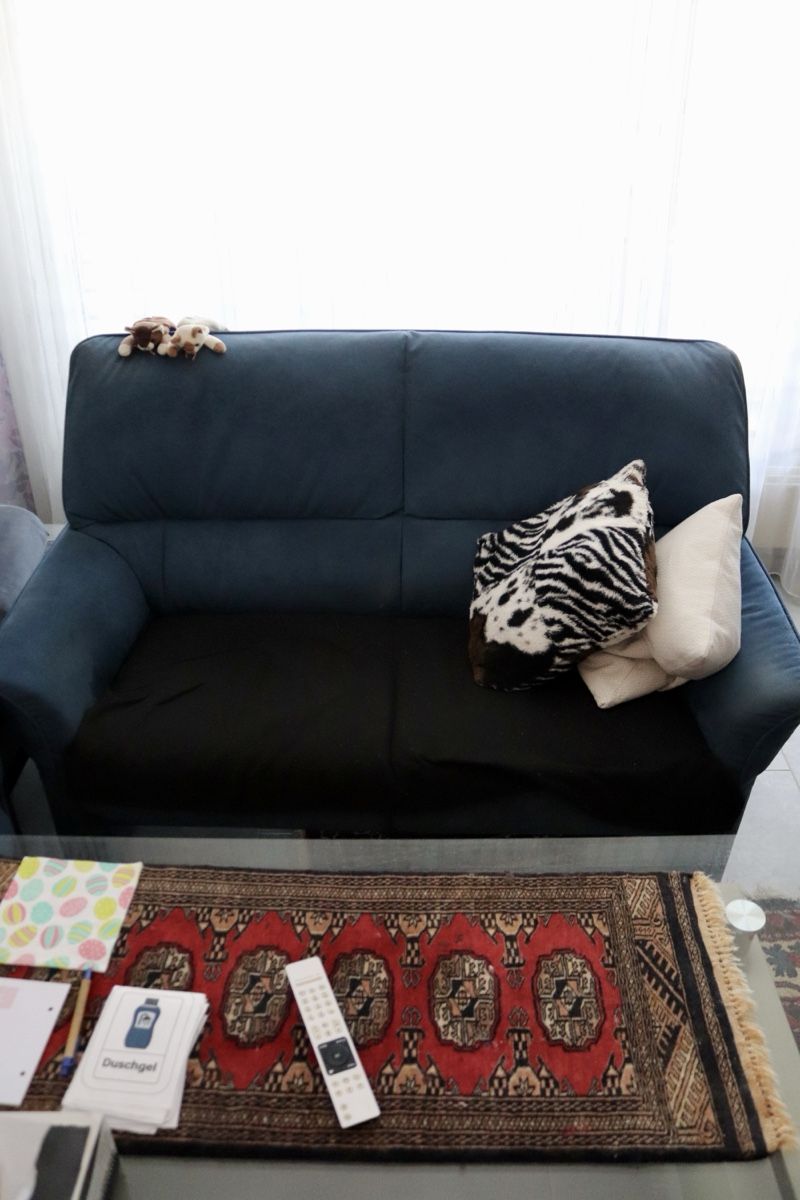 Divani: Wohnzimmer-Set blau: 3er-Sofa, 2er-Sofa, 2 Hocker,Couchtisch – Usato da Dübendorf venduto da Vinny_S 2