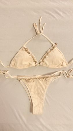 Beiger Bikini mit Muschel Details – Strand Bikini