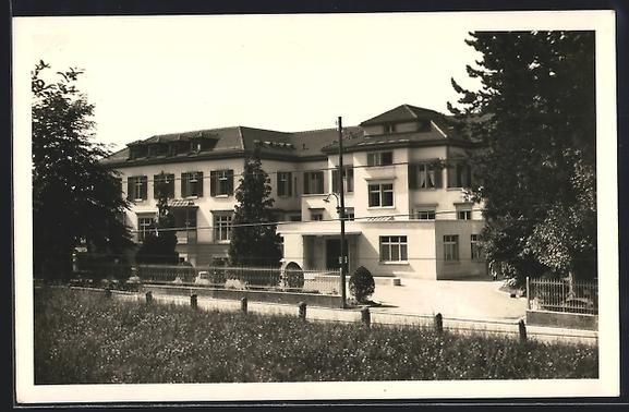 Cartoline postali: Männedorf, Kreisspital mit Strassenpart – Usato da Berlin venduto da bartko-reher