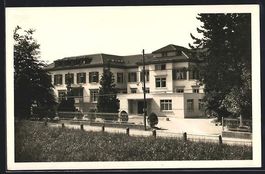 Männedorf, Kreisspital mit Strassenpart