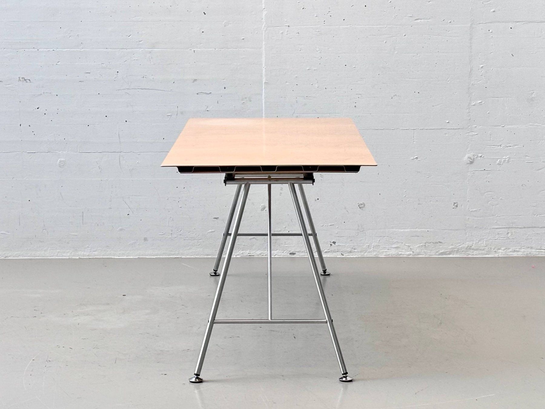 Atelier Alinea Tische: Atelier Alinea Bürotisch mit Metallgestell – Gebraucht aus Zürich von LeMoege 1