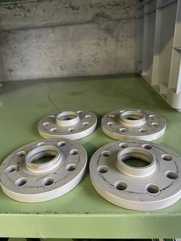 Tutti pezzi di ricambio auto: Distanzscheiben 15mm 4x100 – Usato da Hasle LU venduto da FvF 1