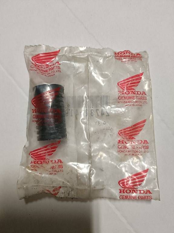 Toutes les pièces détachées moto: Schaltpedalgummi Honda – D'occasion à Mühlethurnen par Aairmax