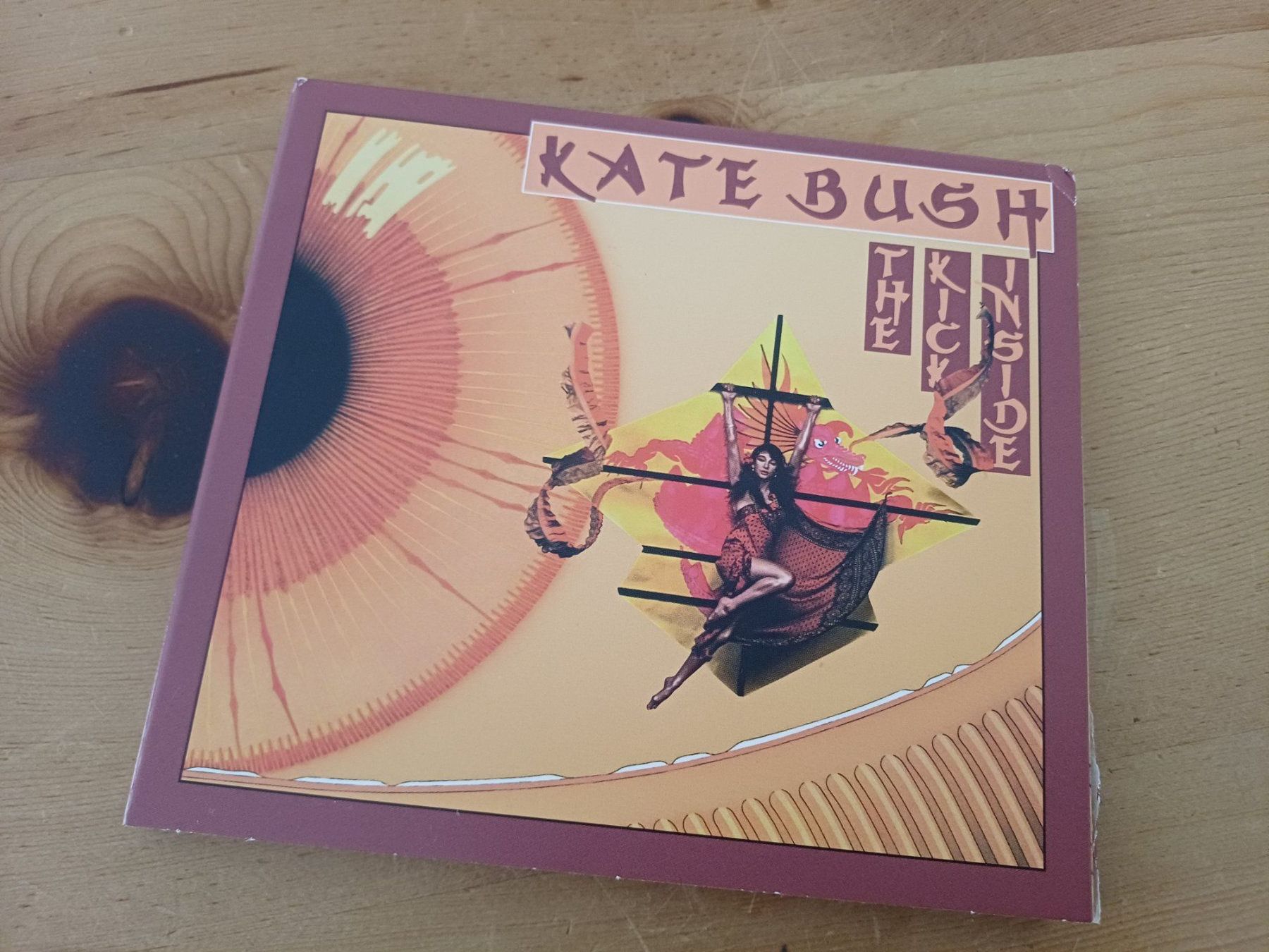 CD: Kate Bush - Kick Inside 2018 Reissue, Remastered – Usato da Jona venduto da Rreto71