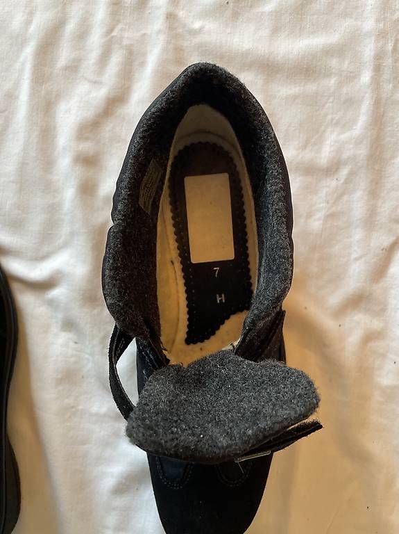 Scarpe da uomo: Halbschuhe 40 / schwarz / gefüttert/Gortex – Usato da Biel-Bienne venduto da Only3 1