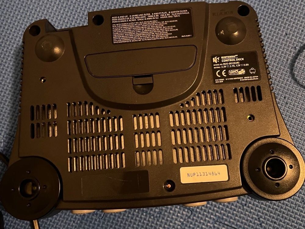 Nintendo Konsolen: Nintendo 64 / N64 Konsole mit 2 Controller – Gebraucht aus Gossau SG von schlitzerdemon 3