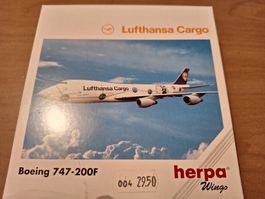 Lufthansa Cargo Boeing 747-200F 1:500
