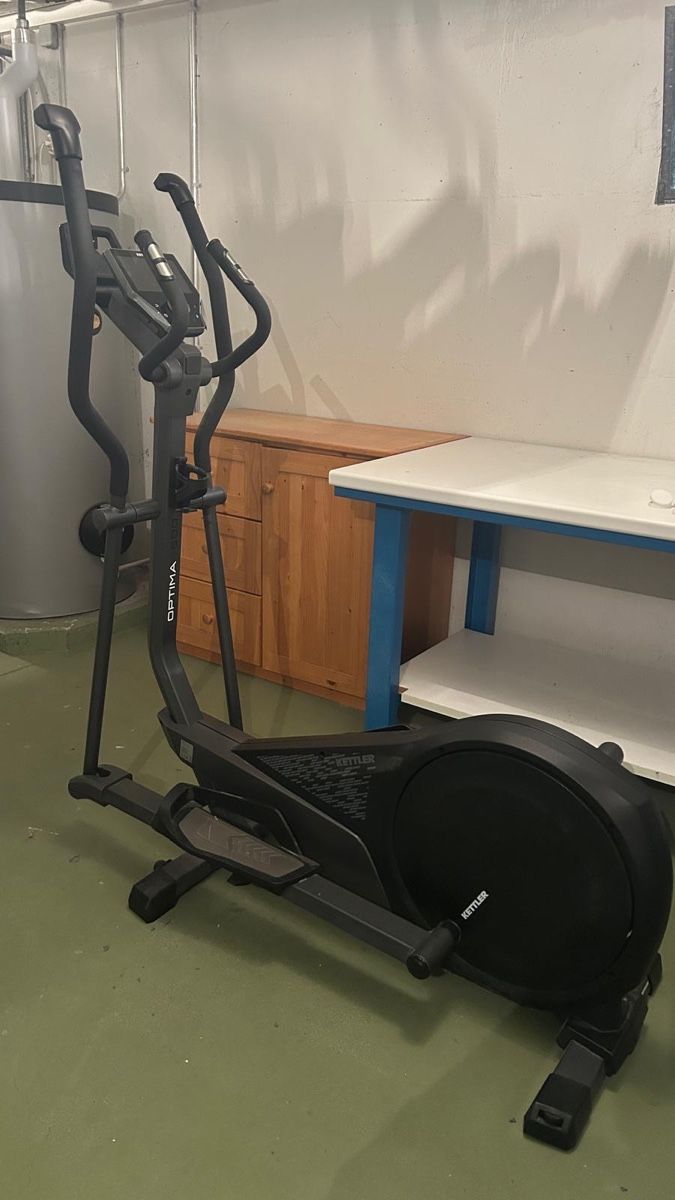 Kettler Vélos d'appartement: Kettler Crosstrainer Optima 600 – D'occasion à Grüningen par DomegaStore