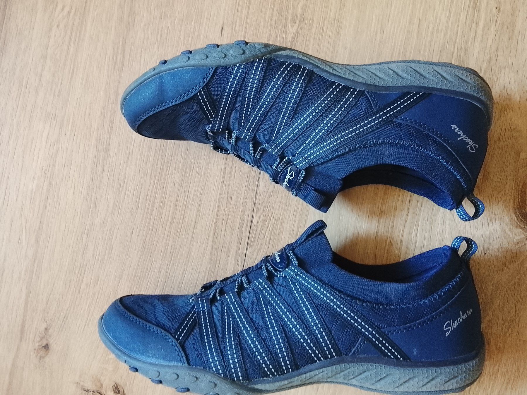 Skechers Scarpe da donna: Schuhe von Skechers – Usato da Marbach LU venduto da Dominik1992 2