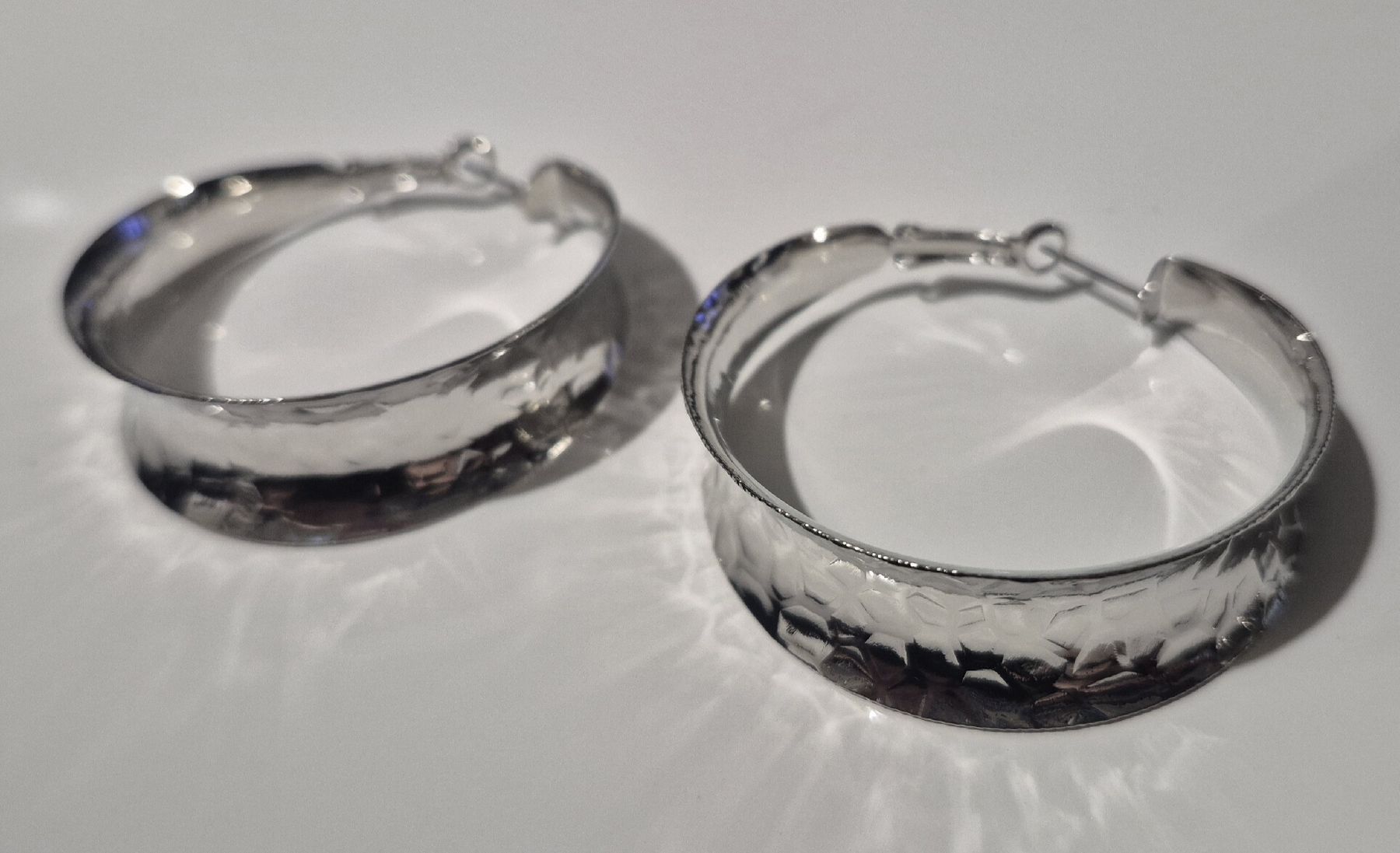 Ohrringe & -stecker: Orecchini a cerchio martellati argento donna – Neu (gemäss Beschreibung) aus Giubiasco von Stefaniav