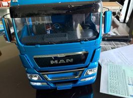 Tamiya MAN RC Truck 1/14 blau mit Carson Servos & Zubehör