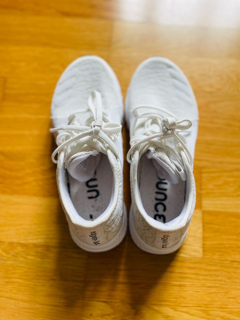 Adidas Scarpe da donna: Neue, leichte Adidas-Turnschuhe – Nuovo (secondo la descrizione) da Richterswil venduto da Lasminia 1