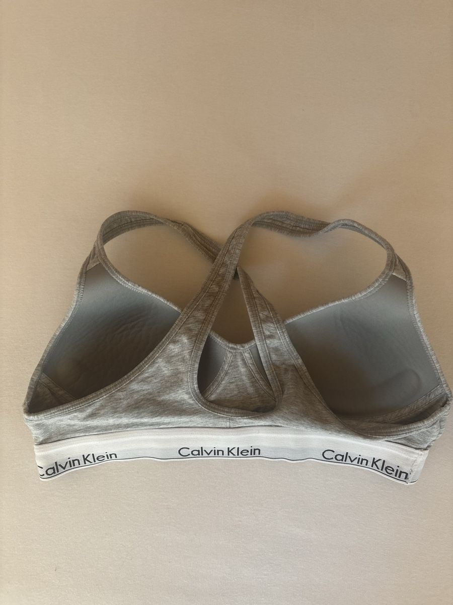 Calvin Klein Altra biancheria intima: Calvin Klein Underwear Bustier BH in Grau – Usato da Maienfeld venduto da eli_27lm 1